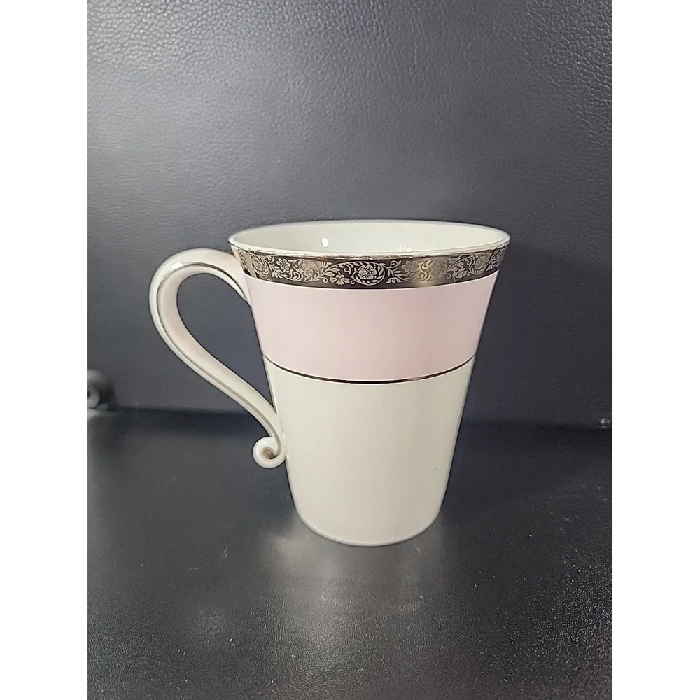 Mary Kay Cosmetics 40th Anniversary‎ Pink & Gold Trim Teacup